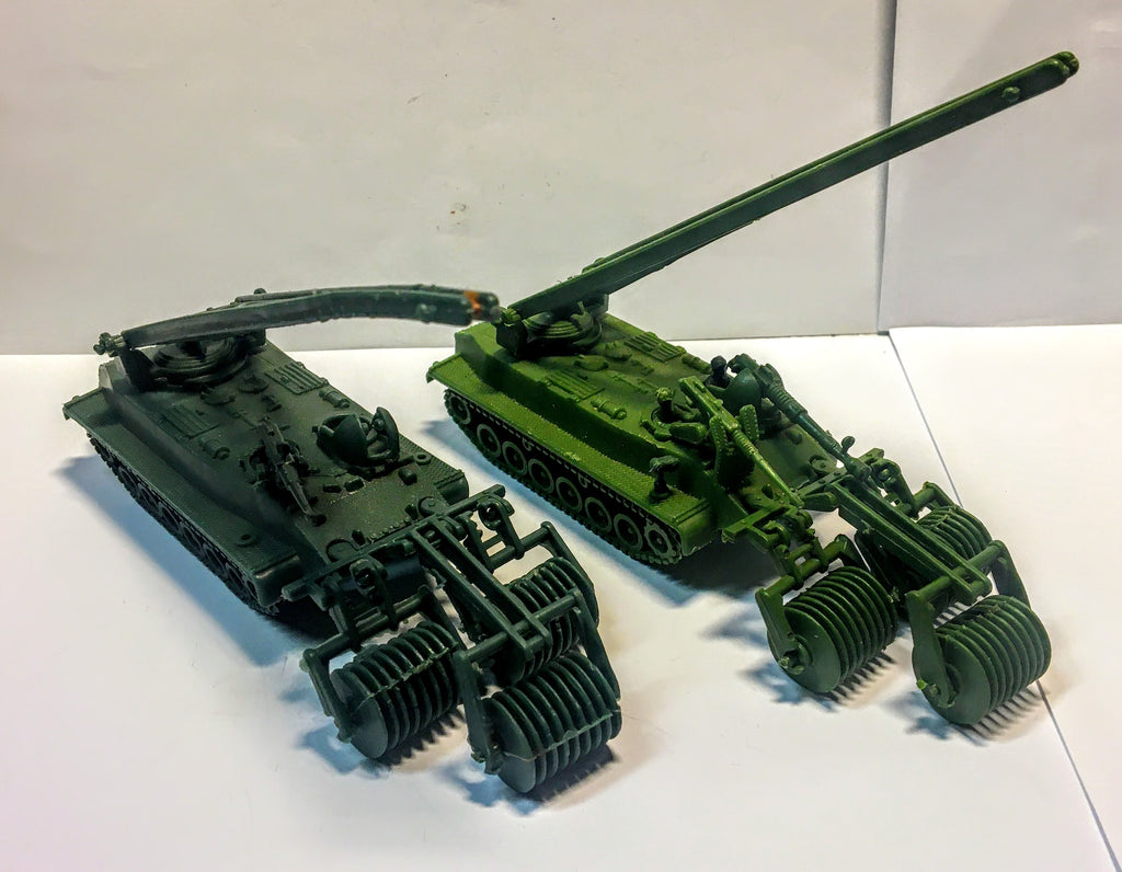 Atlantic - 605 - Carro armato Sminatore gru recupero (x2) - 1:72