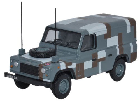 Oxford Diecast - 76DEF012 - Land Rover Defender Berlin Scheme - 1:76