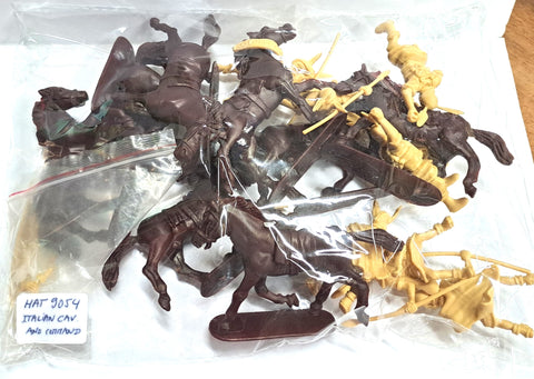Italian Cavalry and Command (Ancients) - HAT 9054 - 1:32 - NO BOX - @