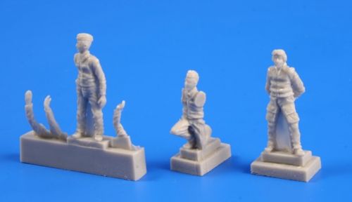 Czechoslovak pilot (1 fig.) and mechanic (2 fig.) - 1:72 - CMK - CMF72247 - @