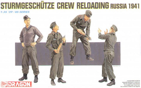 Sturmgeschutz/StuG crew reloading Russia 1944 - Dragon - DN6192 - 1:35