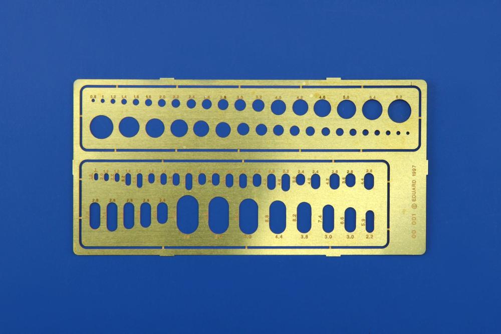 Circles and Ovals templates. Assorted sizes - Eduard - ED00001