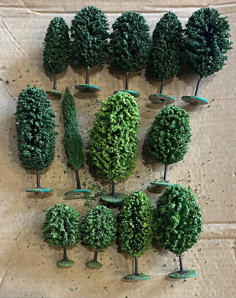 Mixed trees x 13 with flockage bases - NOCH