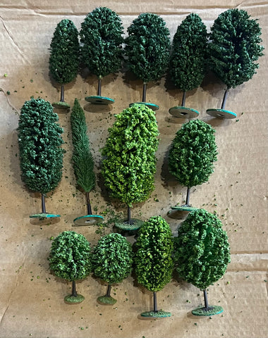 Mixed trees x 13 with flockage bases - NOCH