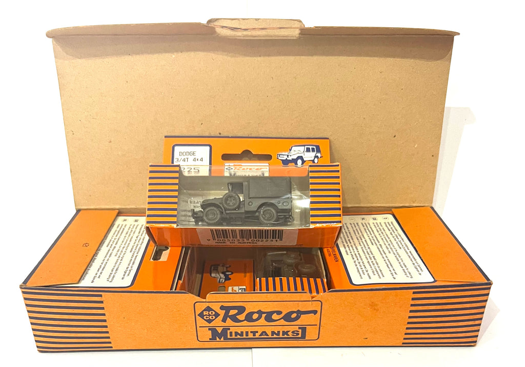 Dodge 3/4T 4x4 (x6 Jeep) - 1:87 - Roco - 225