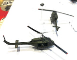 Bell UH-1 Iroquois in Vietnam x12 - 10mm -  With magnetic bracket - PAINTED