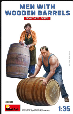 MEN WITH WOODEN BARRELS - MT38070 - 1:35