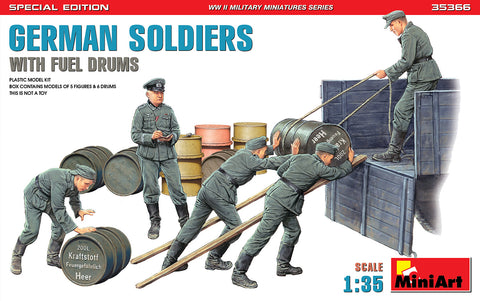 GERMAN SOLDIERS WITH FUEL DRUMS - Mini Art - MT35366 - 1:35