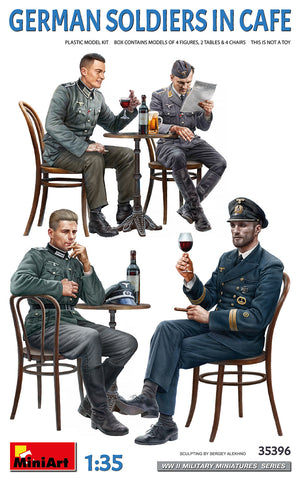 GERMAN SOLDIERS IN CAFE (WWII) - Mini Art - MT35396 - 1:35