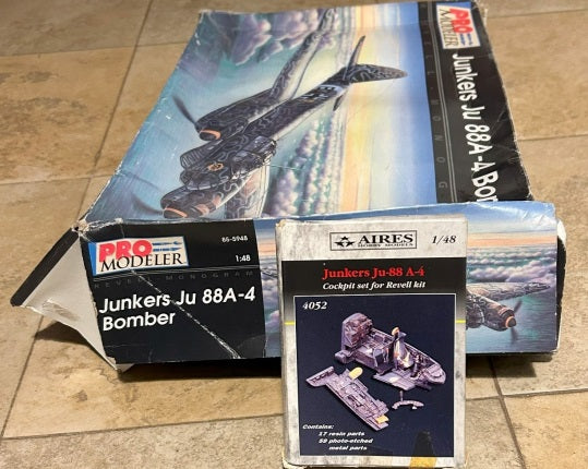 Junkers Ju 88A-4 Bomber + set cockpit Aires 4052 - 1:48 - Pro Modeler - 85-5948