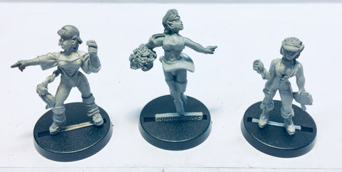 Shadowforge - Blood Bowl - Female Elf Coaching Staff x 3 - 28mm