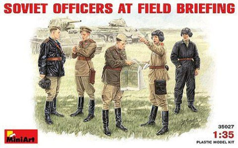 Mini Art - 35027 - Soviet Officers at field briefing. - 1:35
