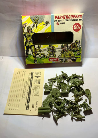 Airfix - S23 - Paratroopers (x33 Parts) - 1:72