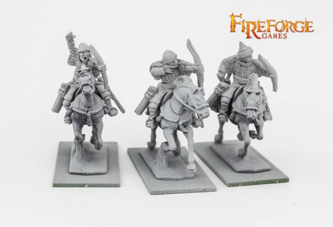 FFG153 - Chernyeklobuki with bows (Black Hood)